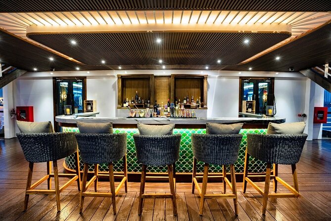 Half-Day Cruise Day Tour in Halong Bay With Lunch - Tour Inclusions