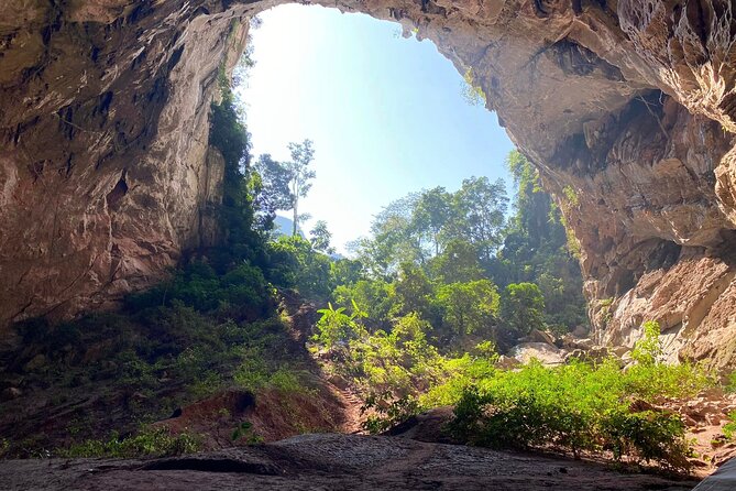 Hang Pygmy Exploration Tour 2 Days 1 Night - Common Questions