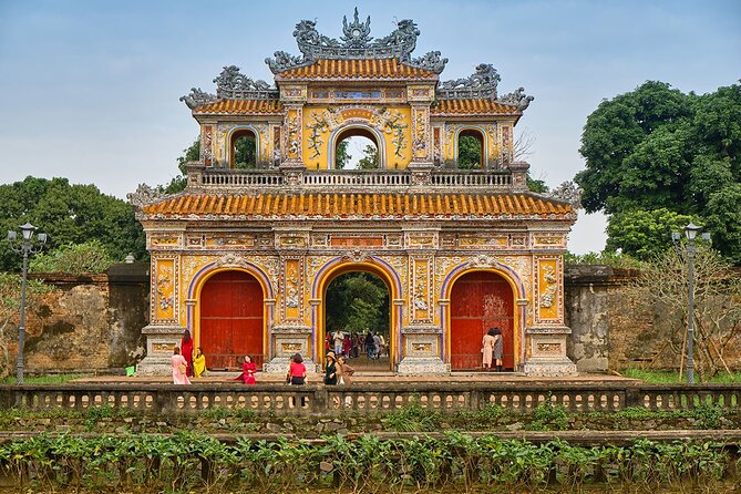 Hue Private Tour Royal Tombs, Citadel and Thien Mu Pagoda by Boat - Visiting the Tranquil Thien Mu Pagoda
