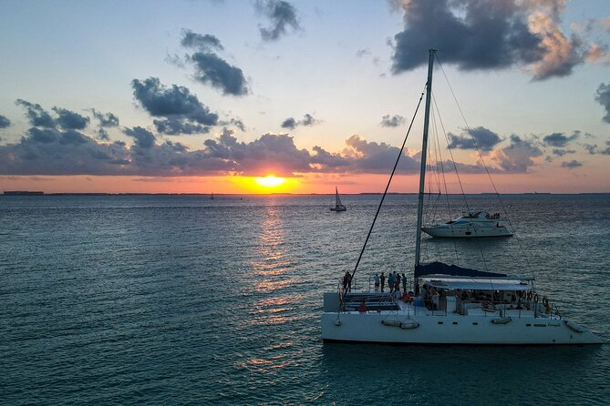 Isla Mujeres Sunset Cruise and Tour From Cancun - Isla Mujeres Experience