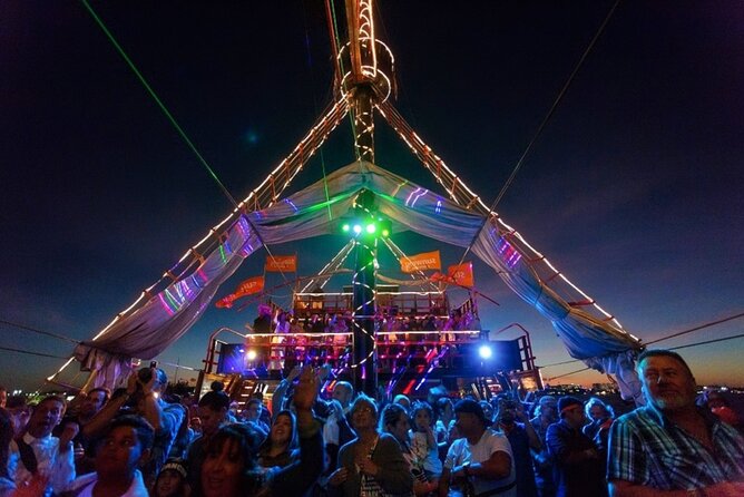 Jolly Roger Pirate Show and Dinner Cruise With Open Bar - Additional Activities for Children