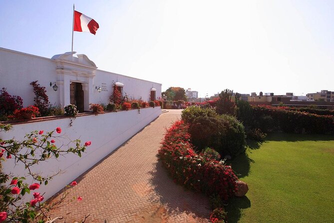 Lima City Walking Tour With Local Lunch Included and Larco Museum