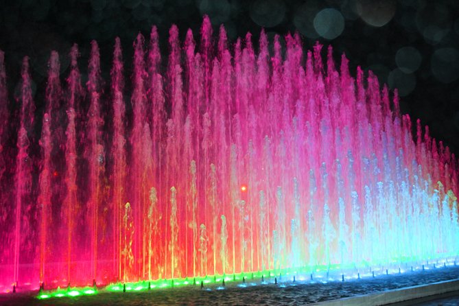 Magic Fountains Park & Bohemian Barranco at Night (Small Group) - Common Questions