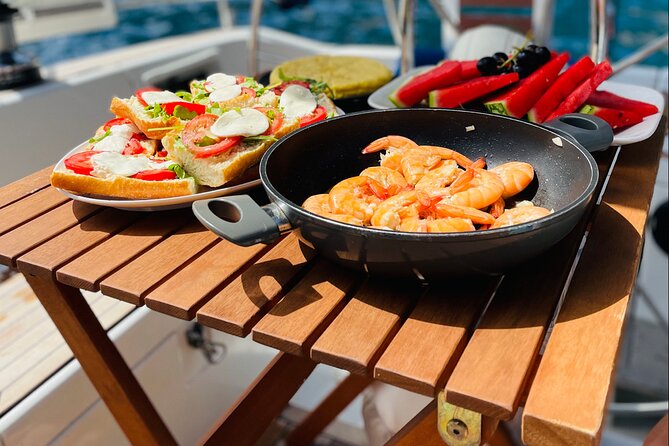 Mallorca Sailing Tour With Tapas and Wine - The Sum Up