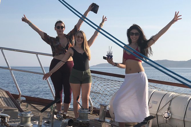 Mykonos Alternative Sunset Sail Aperitivo for Adults-Only (Free Transfers) - Discover the Natural Beauty of the Island at Sunset