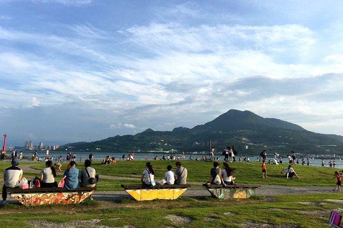N102 Yangmingshan Beitou Freshwater Day Tour (10h) - Common Questions