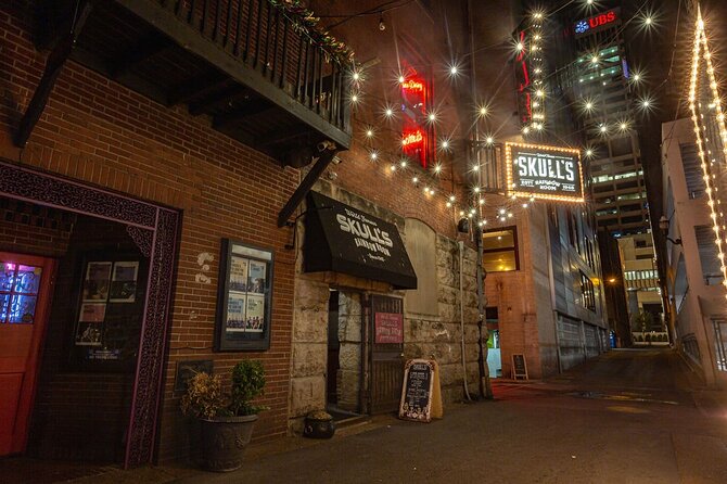 Nashville Ghosts Boos and Booze Haunted Pub Crawl - Haunted Locations and Chilling Stories
