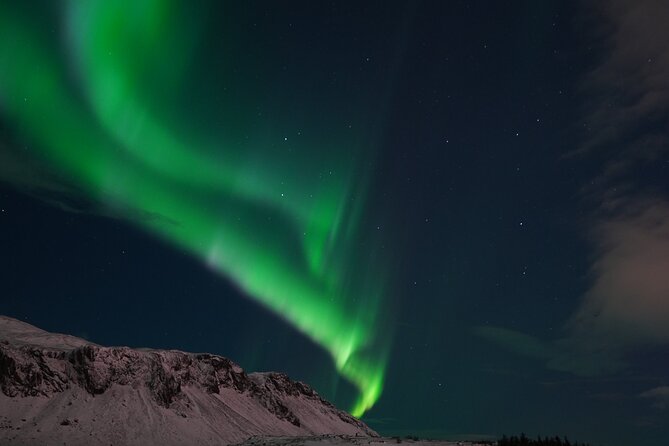Northern Lights in Luxury Off-Road SUV With Photos and Treats (Private 1-6 Pax) - The Sum Up