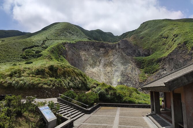 One Day Hike Around Yangmingshan - Food and Refreshments in Yangmingshan