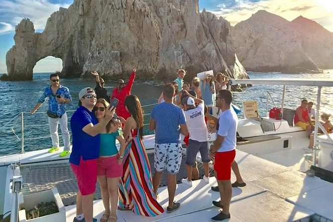 Party Boat! Catamaran by the Arch. Open Bar & Snacks Included - Common Questions