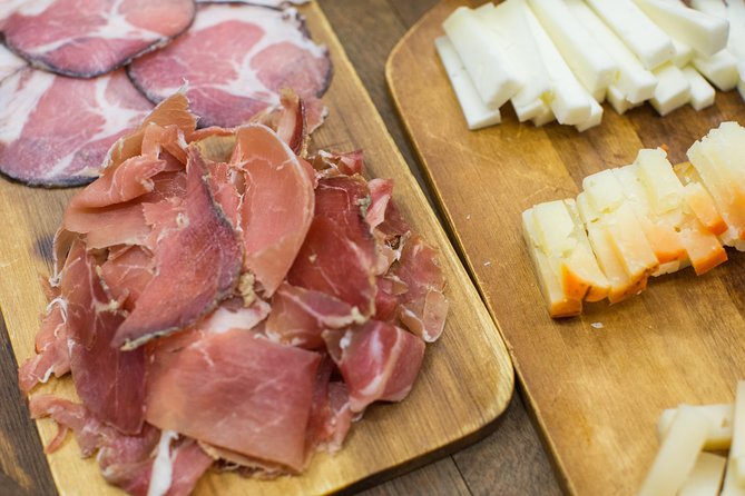 Porto: 3-Hour Food and Wine Tasting Tour - Guided Experience - The Sum Up