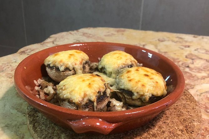 Portuguese Traditional Cuisine: DINNER OR TAPAS - Common Questions