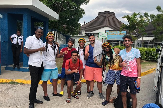 Private Airport Round Trip Transfer From Montego Bay Airport to Ocho Rios - Common Questions