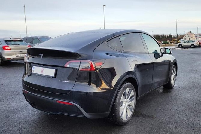 Private Airport Transfer From Keflavik to Reykjavik Capital - Direct Transfer to Reykjavik Capital