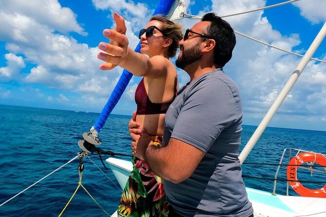 Private Catamaran Tour of Cozumel (Paraiso-Playa San Juan) - Crew and Service