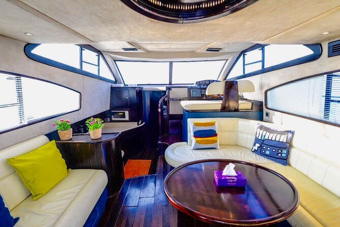 Private Charter Yacht Dubai - Exclusive Yacht Cruising Tour - The Sum Up