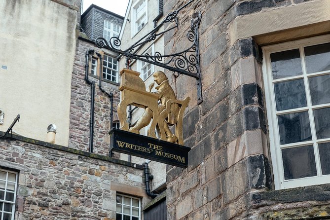 Private City Kickstart Tour: Edinburgh - The Sum Up