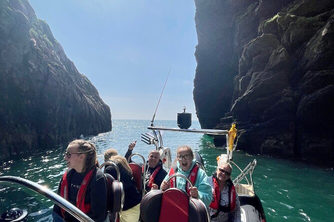 Private Coastal Boat Tour in Torquay - Background