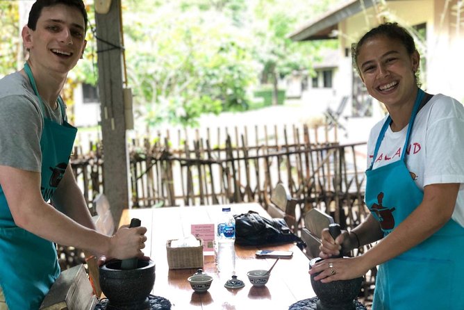 Private Dinner Cooking Class With Benny in Chiang Mai - Background