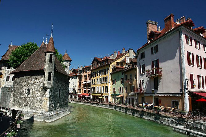 Private Full Day Tour of Perouges and Annecy From Lyon With Hotel Pick-Up - Annecy: The Venice of the Alps