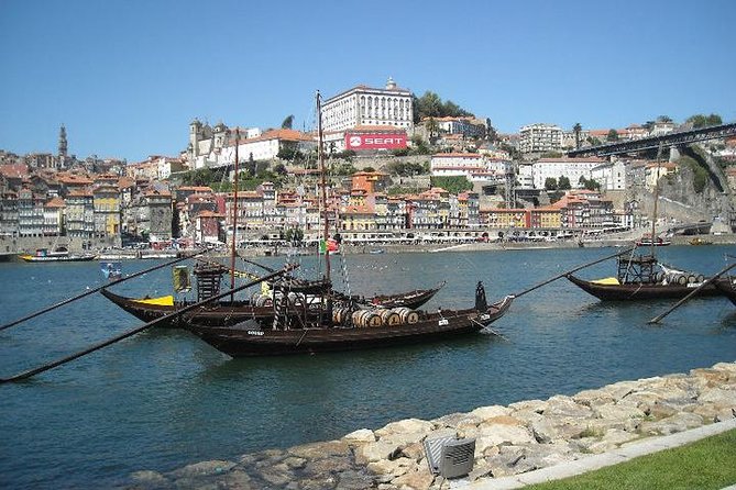Private Porto From Lisbon With Portuguese Lunch and Porto Wine Tasting - Itinerary
