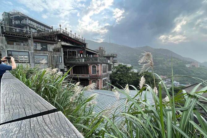 Private Taiwan Gold and Coal History Day Tour to Jiufen and Pingxi - Frequently Asked Questions