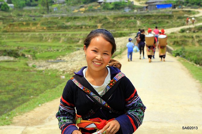 Red Dao Village Trek and Herbal Bath - Additional Information: Reviews and Pickup Point Selection