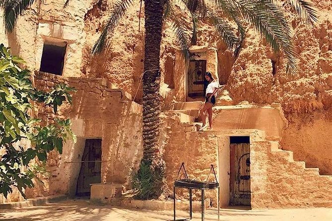 Road Trip to Discover Troglodyte Architecture and Berber Culture - Experiencing Berber Hospitality