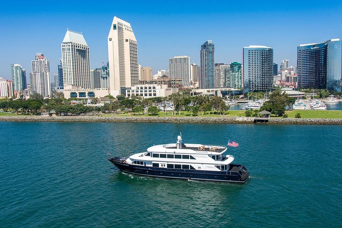 San Diego Harbor Dinner Cruise - Beautiful Coastline and Skyline Views