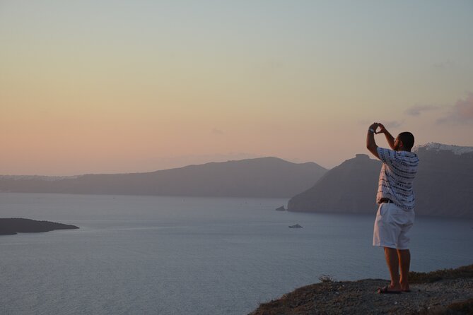 Santorini Highlights Tour With Wine Tasting From Fira (Small Group up to 10) - Reviews and Ratings From Previous Travelers