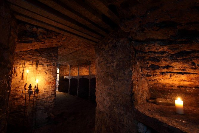 Small Group Edinburgh Night Walking Tour With Underground Vaults - Experience the Blair Street Vaults With Poltergeists