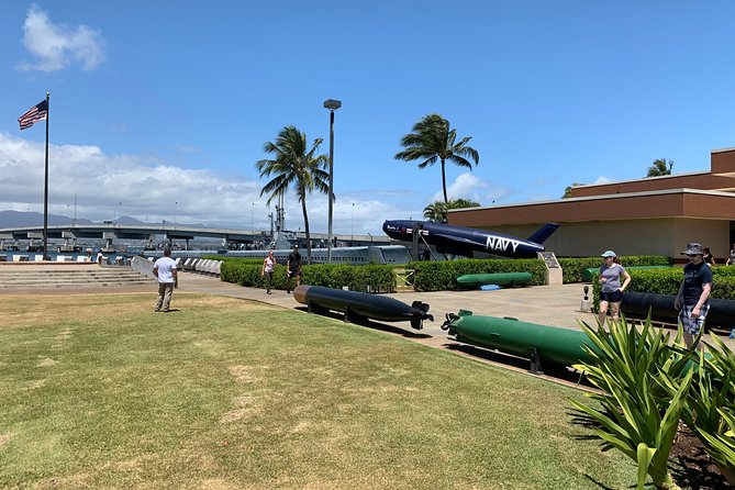 Small Group-Oahu Tour, Dole Plantation, Northshore, Sunset Beach - The Sum Up