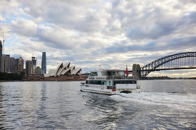 Sydney Combo: Morning Sightseeing to Bondi & Harbour Lunch Cruise - Making Memorable Moments in Sydney