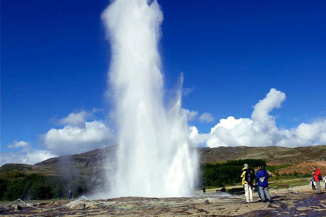 The Golden Circle Direct Tour From Reykjavik - Tour Guide and Knowledge