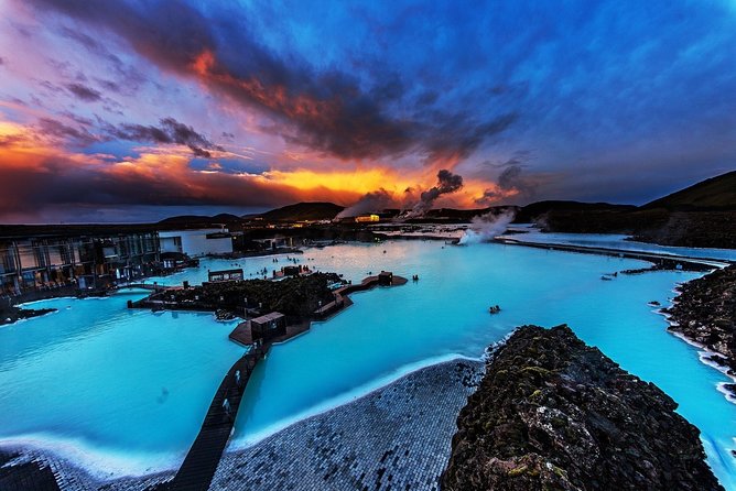 Unique Bathing in an Icelandic Hot Springs at the Blue Lagoon - The Sum Up