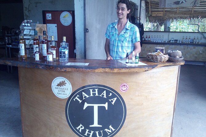 V.I.P Boat Trip in Tahaa and Raiatea - Unwind and Relax in the Tranquil Surroundings
