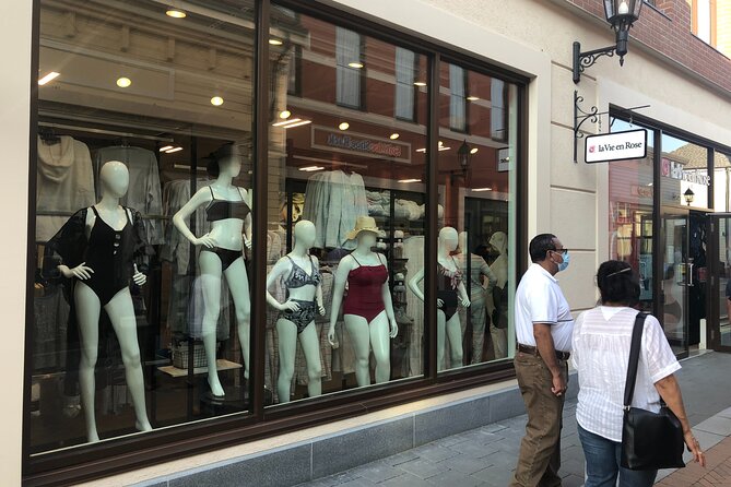 Vancouver Lay Over Shopping (Mc Arthurglen Designer Outlet Mall ) Tour Private - The Sum Up