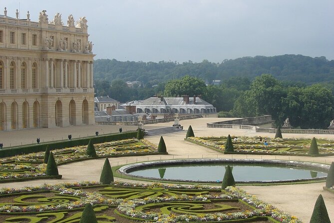 Versailles Palace, Gardens, Trianon & Grand Canal Park Multiple Option Tour - Strolling Through the Versailles Gardens