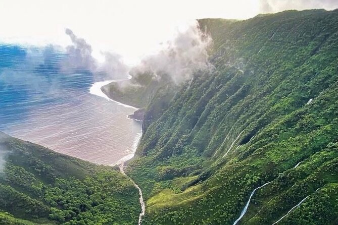 West Maui and Molokai 60-Minute Helicopter Tour - Common Questions