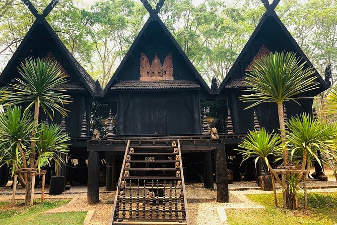 White Temple, Black House Museum and Hot Spring Tour From Chiang Mai - Common Questions