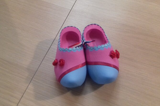 Wooden Shoes Painting Private Workshop in Simonehoeve - Reviews and Ratings