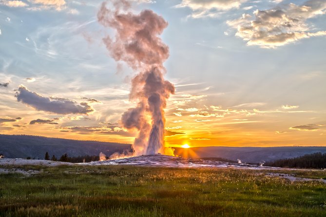 Yellowstone and Grand Teton 4 Day 3 Night Wildlife Adventure - Catering to Guests of All Ages