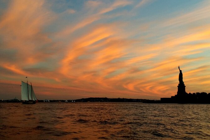 1 Hour Private Charter in New York Harbor for up to 6 People - Directions