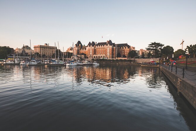 2-Hour Victoria Highlights Private Walking Tour - The Sum Up