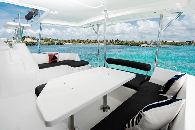 8-Hour Private 44 Leopard Catamaran Tour to Cozumel Beach W/Food & Open Bar - Common Questions