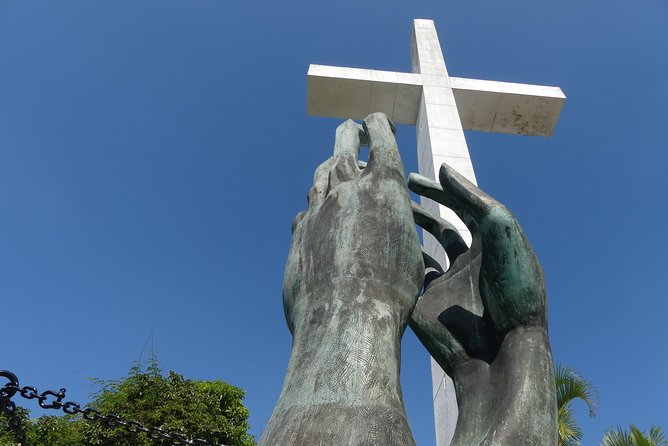 Acapulco Half-Day Highlights Tour With Chapel of Peace Market - Common Questions