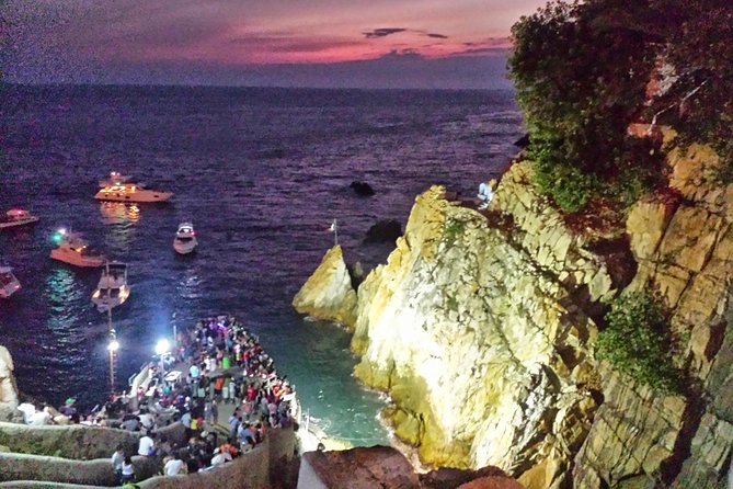 Acapulco High Cliff Divers by Night With Different Options - Common Questions