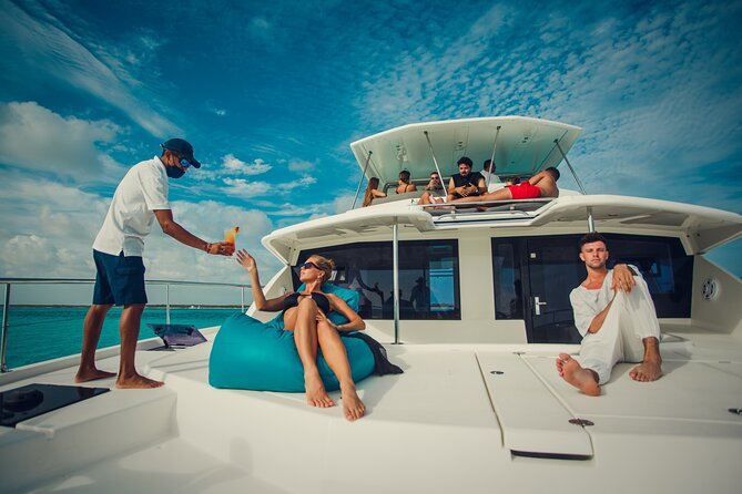 All Inclusive Cozumel: Coast & Relax 4hrs Luxury Yacht - The Sum Up