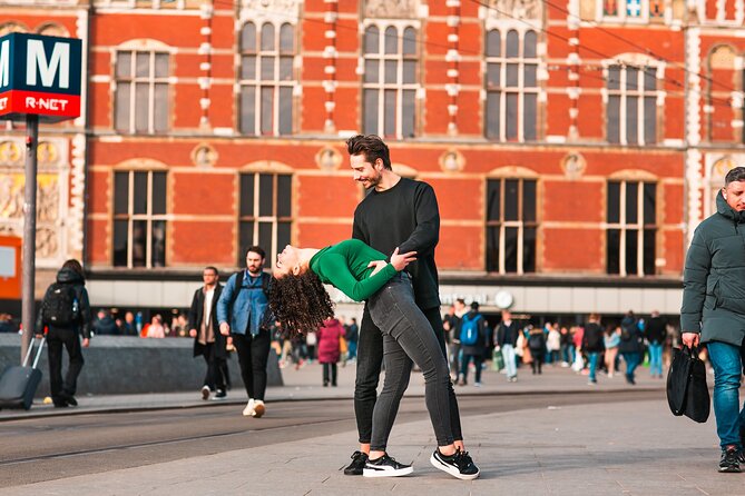Amsterdam : Professional Photoshoot at Central Station - Directions to Central Station in Amsterdam