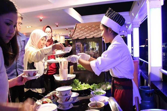 BANGKOK: Chaophraya Cruise Candle Light Dinner With Live Music - The Sum Up